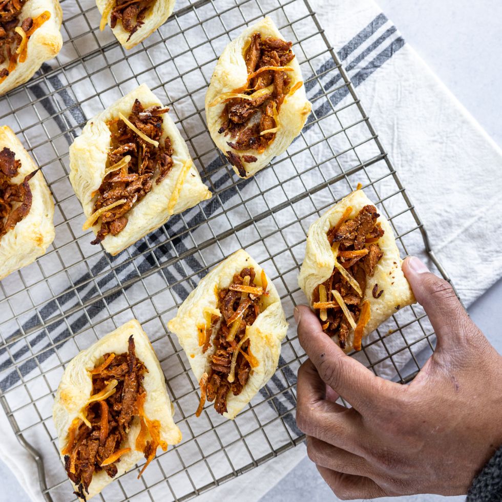 Pulled BVQ Pastry Puffs – Barvecue